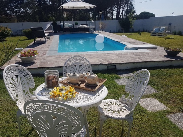 colazione a bordo piscina