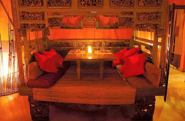 letto balinese trasformato in tavolo - Photo Credits @shambala