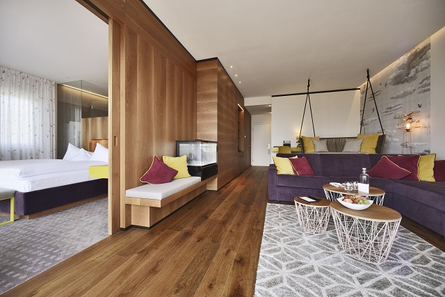 Hohenwart Suite #286