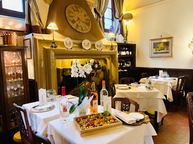 interno del locale-photo credits @isabellaradaelli