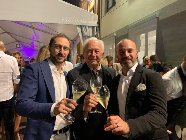 Alessandro e Alberto Schiavi con il padre Teresio-photo credits @isabellaradaelli