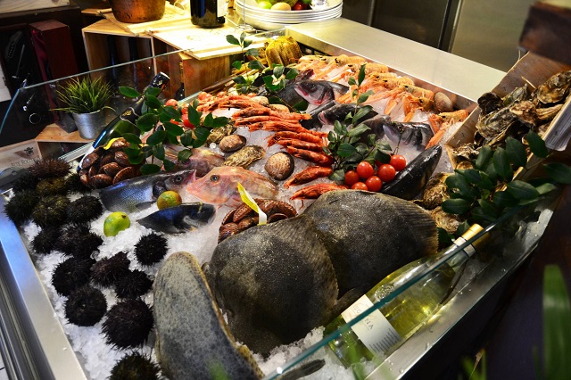 il bancone del pescato-photo credits @isabellaradaelli
