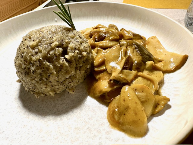 Osteria degli Amici-polenta taragna con porcini
