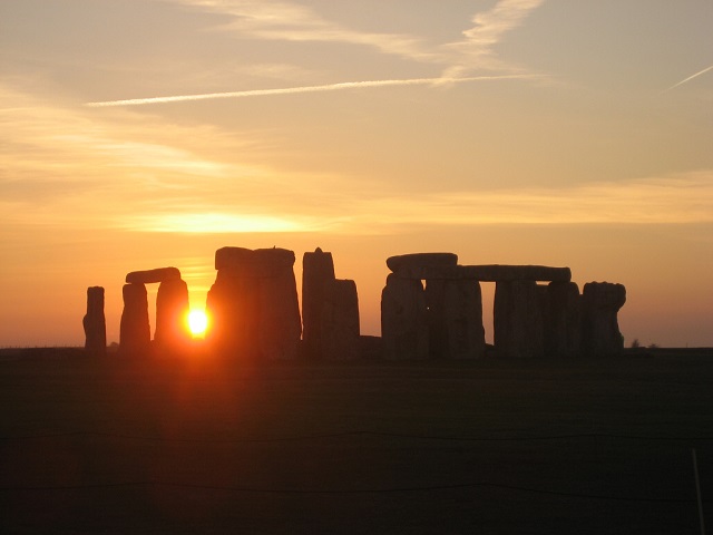 sunset-stonehenge