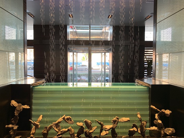 la fontana watergraphic nella lobby-Photo Credits @isabellaradaelli