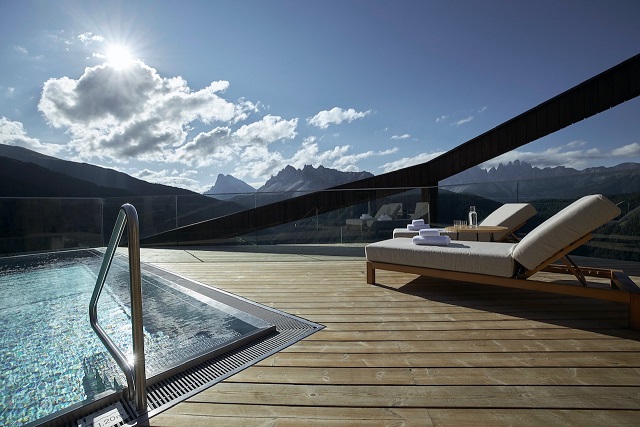 FORESTIS penthouse pool