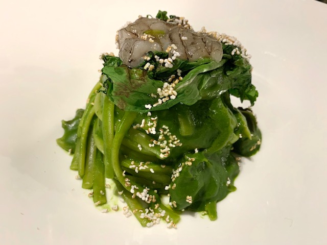 Linguine, cime di rapa, tartufi di mare, canocchie