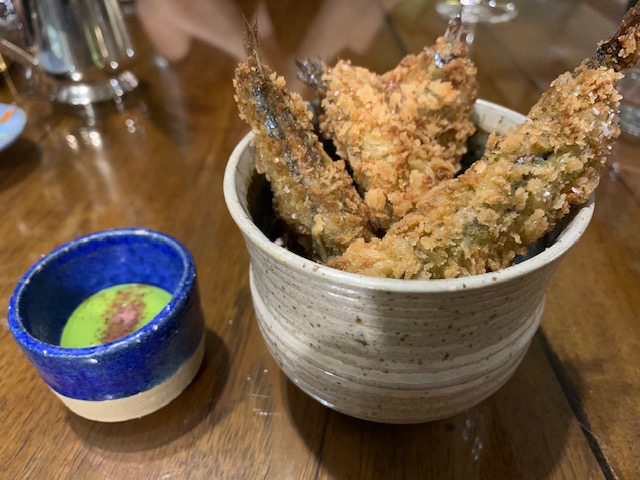 alici fritte, maionese al prezzemolo e peperoncino