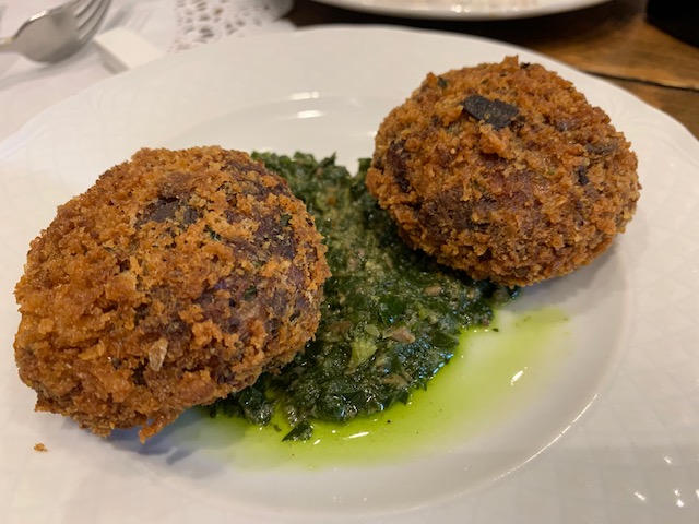 murge inverse (polpettine di fave su crema di cicoria ripassata)