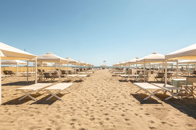 Panama Restaurant Beach Versilia by Borsalino