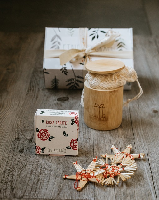 Ethical Grace_Natale 2024_Struccante Rosa Caritè