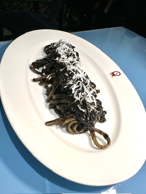 Bavette al nero di seppia e ricotta salata al forno