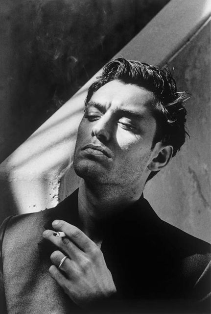 Helmut Newton, Jude Law, Monaco 2001, copyright Helmut Newton Foundation